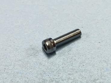 Zylinderschraube Innensechskant 8x30 für Suzuki