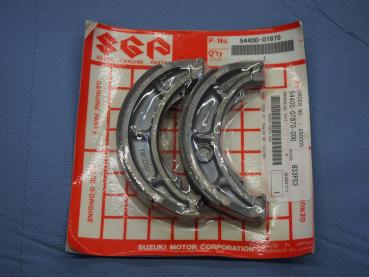 Paar Bremsbacken / Bremsbeläge für Suzuki GN125, GS125, DR125