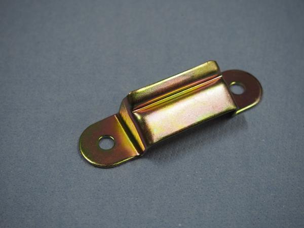 Halter für Sitz vorne Suzuki VZ800 Marauder