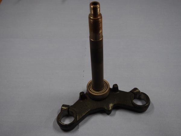 Gabelbrücke unten für Suzuki GS550 M