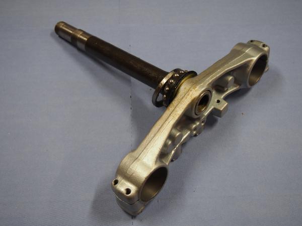 Gabelbrücke unten für Suzuki SV650 AV