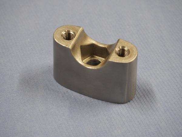 Lenkerhalter unten für Suzuki GSX1400